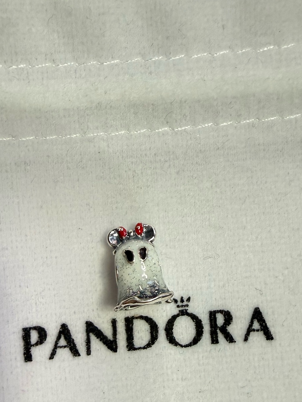 Disney Parks Pandora Minnie Ghost Glow in the Dark Charm Halloween 2026 NEW
